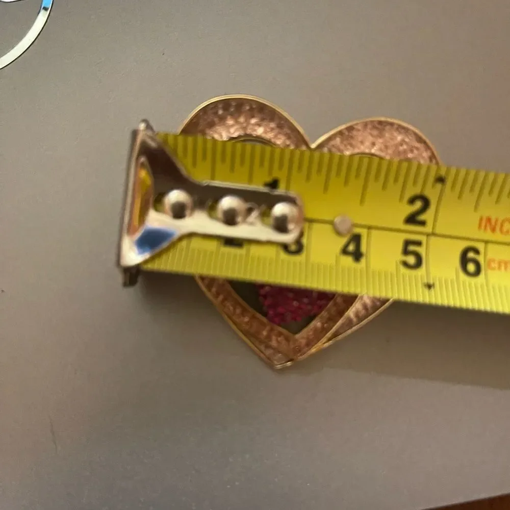 NWOT triple heart gold  tone pink hearts